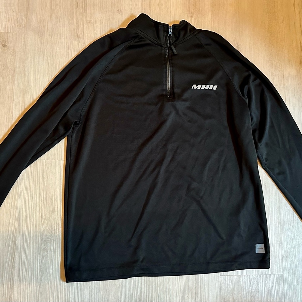 Black boohooMAN Active Fit 1/4 Zip Top, Size Large - Gym Style & Functionality - Picture 3 of 16